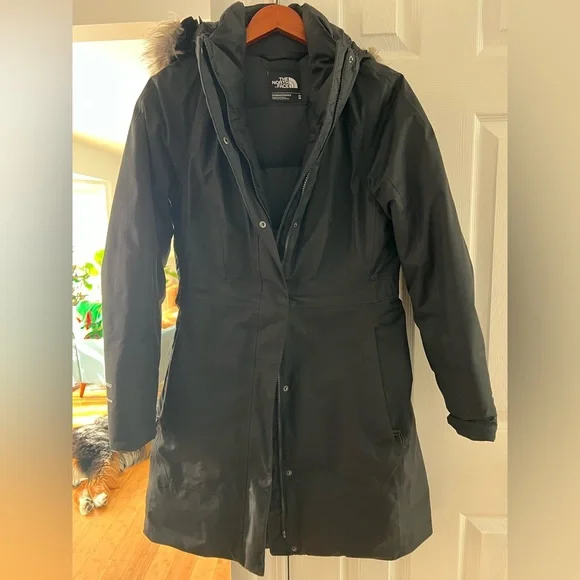The North Face Women's Black Ski Jacket - Picture 1 of 4